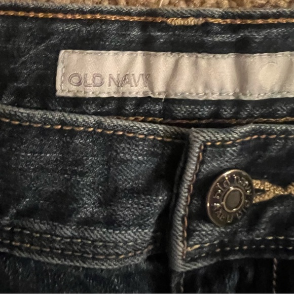 Very light weight Old Navy denim skirt - Picture 2 of 3